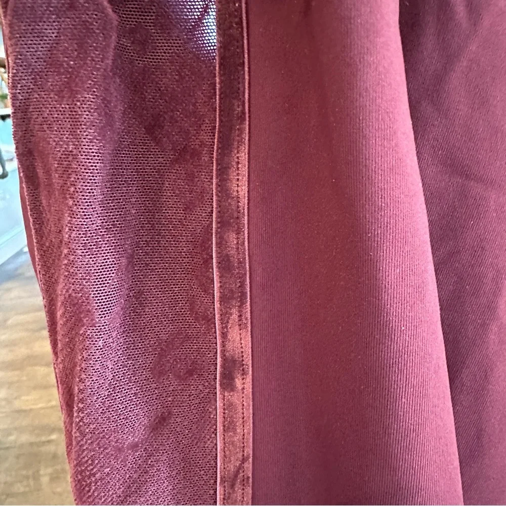 LuluLemon Wunder Under Velvet‎ Floral Crop Leggings Sz 4